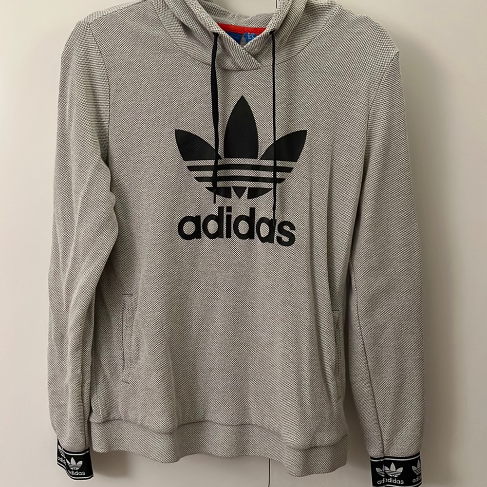 Adidas hoodie size large but sits fits a S/M
